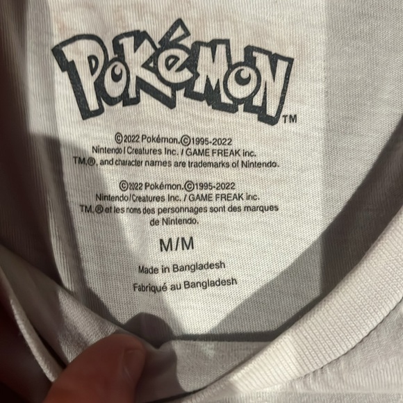 Pikachu t shirt - Picture 2 of 2